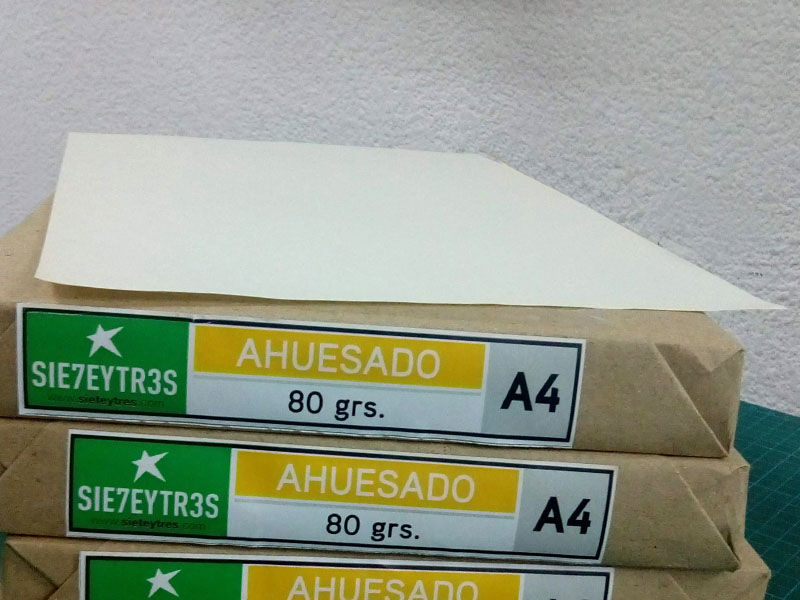 Papel Adhesivo Fluo - Sieteytres